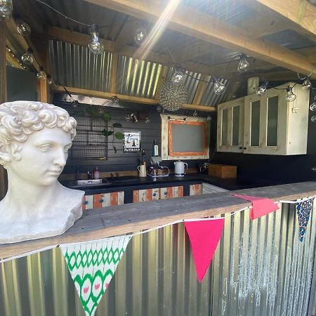 Secret Garden Glamping Hotel Lymington Luaran gambar