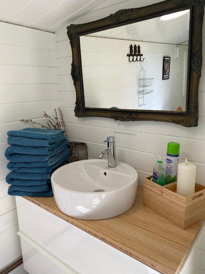 Secret Garden Glamping Hotel Lymington Luaran gambar