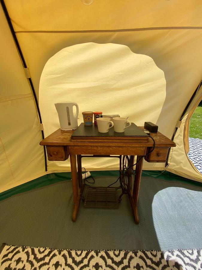 Secret Garden Glamping Hotel Lymington Luaran gambar
