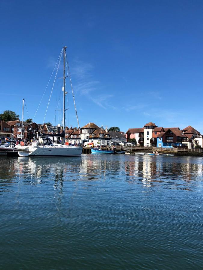 Secret Garden Glamping Hotel Lymington Luaran gambar